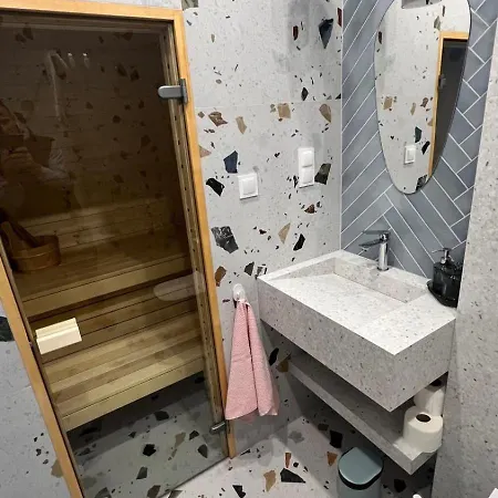 Lovnatura - Z Jacuzzi & Sauna Daire Staniszow